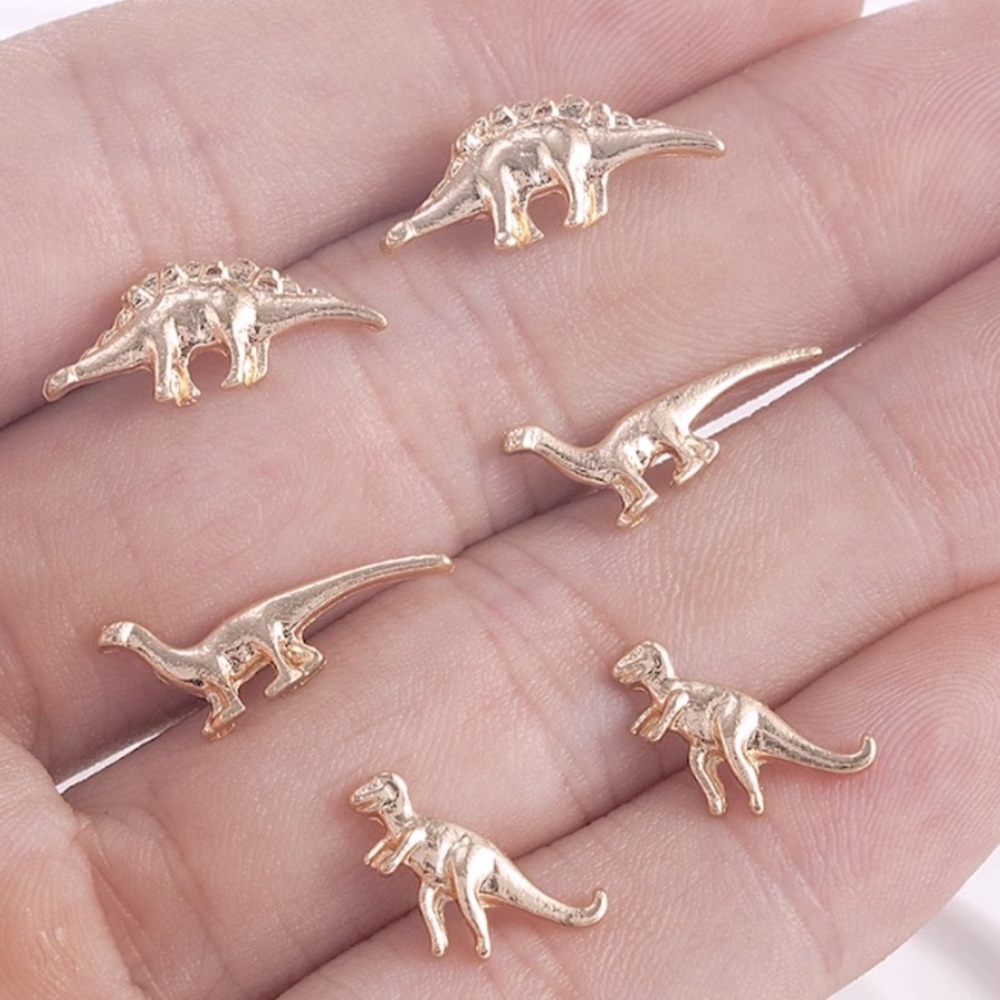 3 pairs dinosaur stud earrings